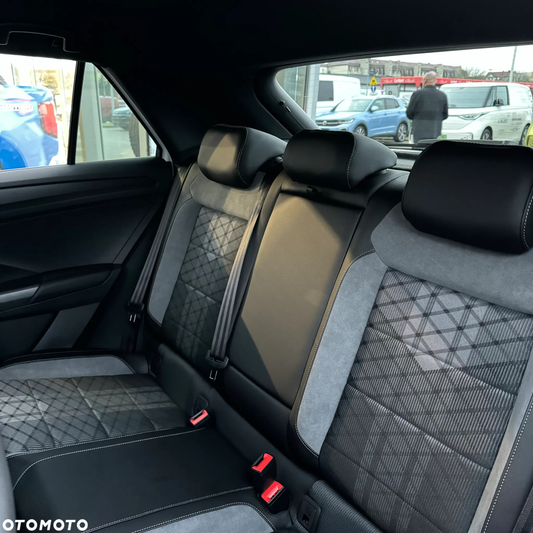Volkswagen T-Roc 1.5 TSI R-Line Plus DSG - 12