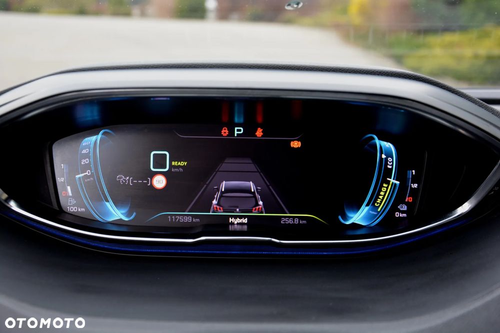 Peugeot 3008 1.6 PureTech HYbrid4 GT Line S&S EAT8 - 36