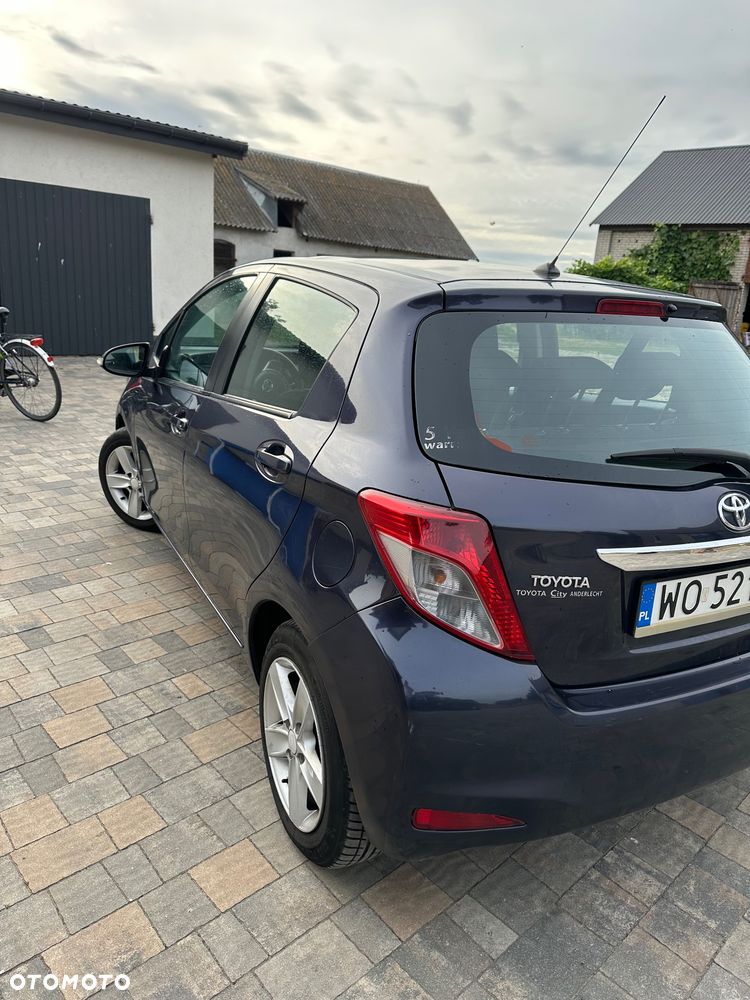 Toyota Yaris 1.33 Premium - 5