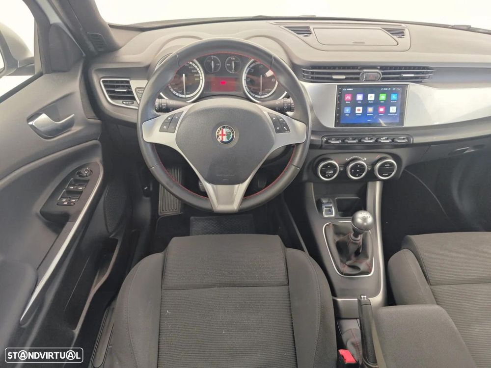 Alfa Romeo Giulietta - 8
