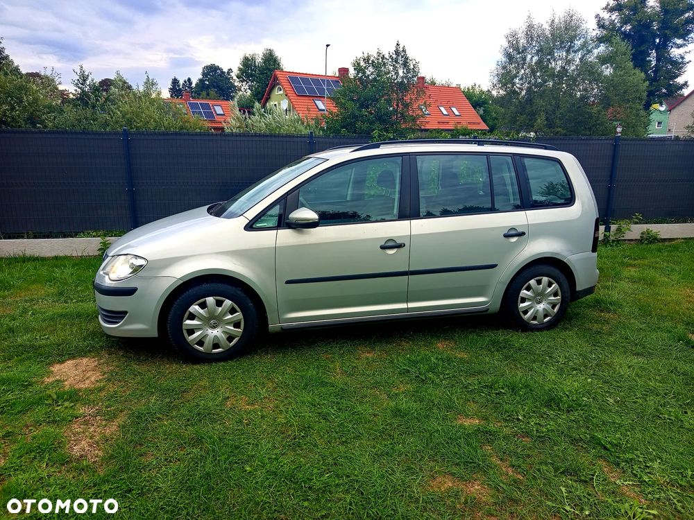 Volkswagen Touran 1.9 TDI DPF Blue Motion Conceptline - 9