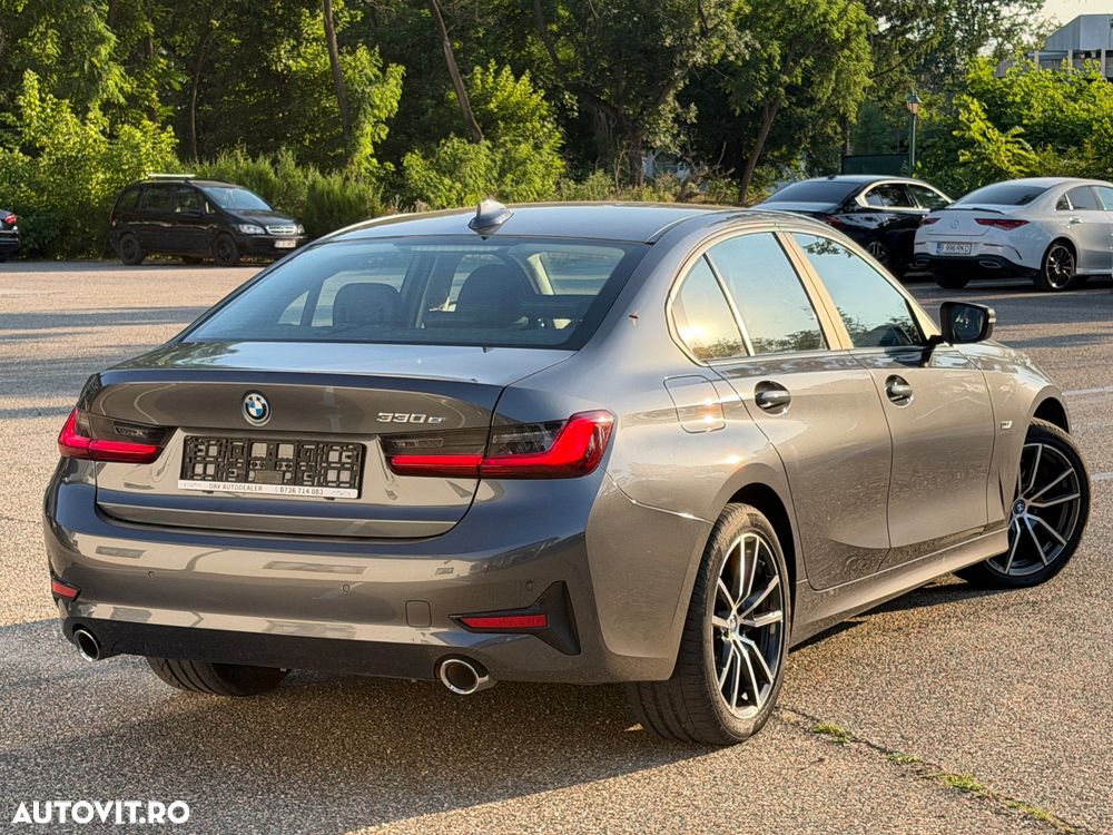 BMW Seria 3 330e Aut. Advantage - 12