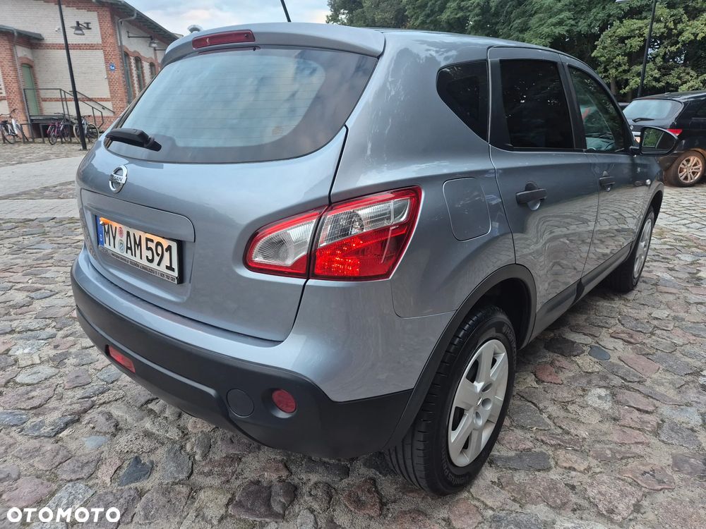 Nissan Qashqai 1.6 visia - 2