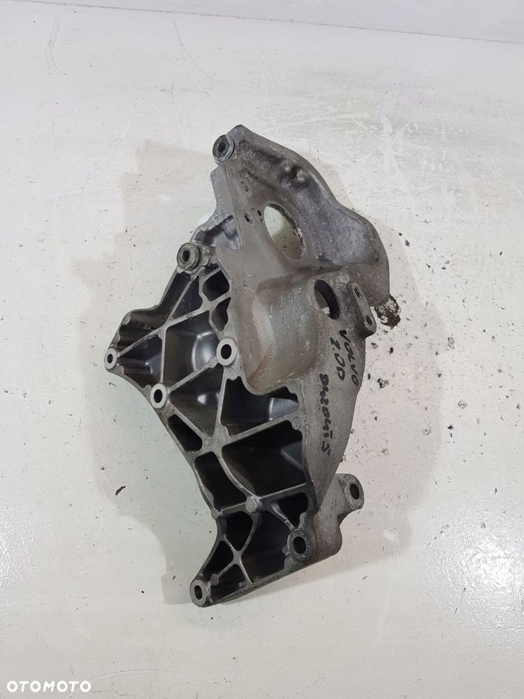 łapa wspornik silnika 31401103 volvo 2.0d 181km d4204t5 - 6