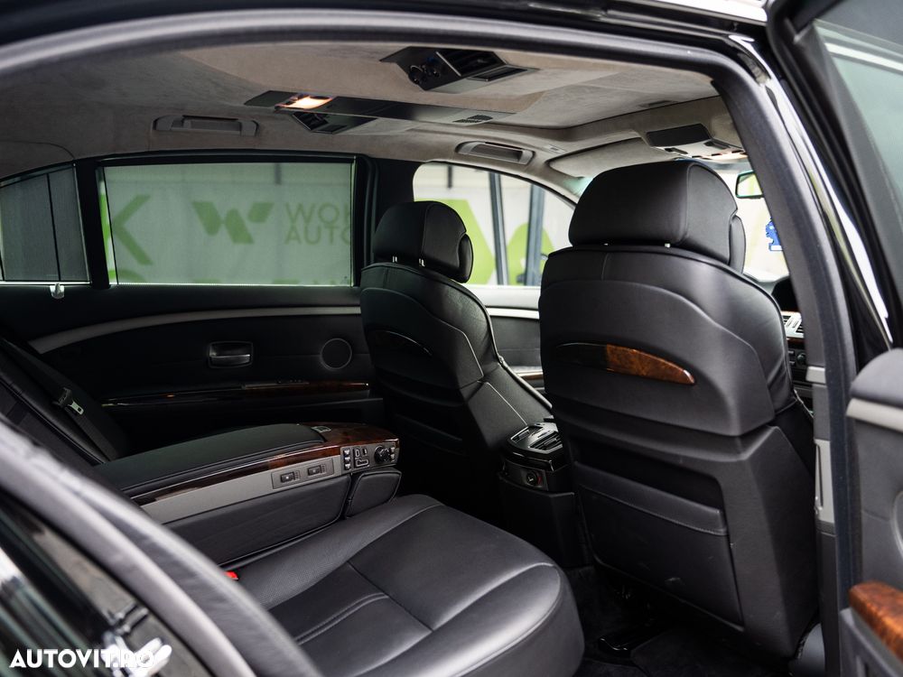 BMW Seria 7 760Li A - 32