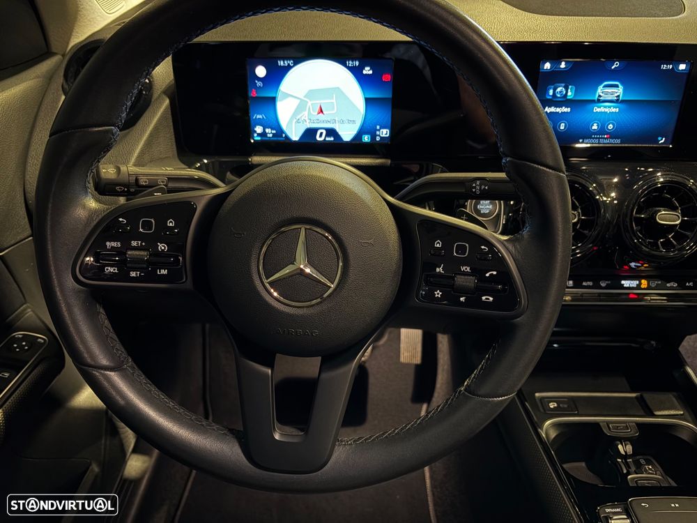 Mercedes-Benz GLA 180 7G-DCT - 13