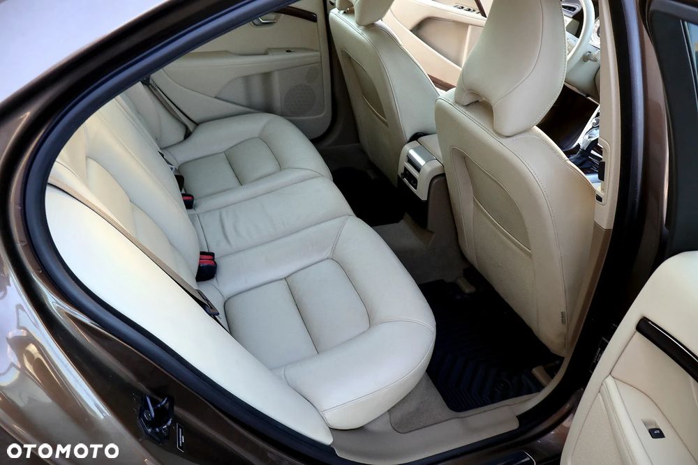 Volvo S80 - 23