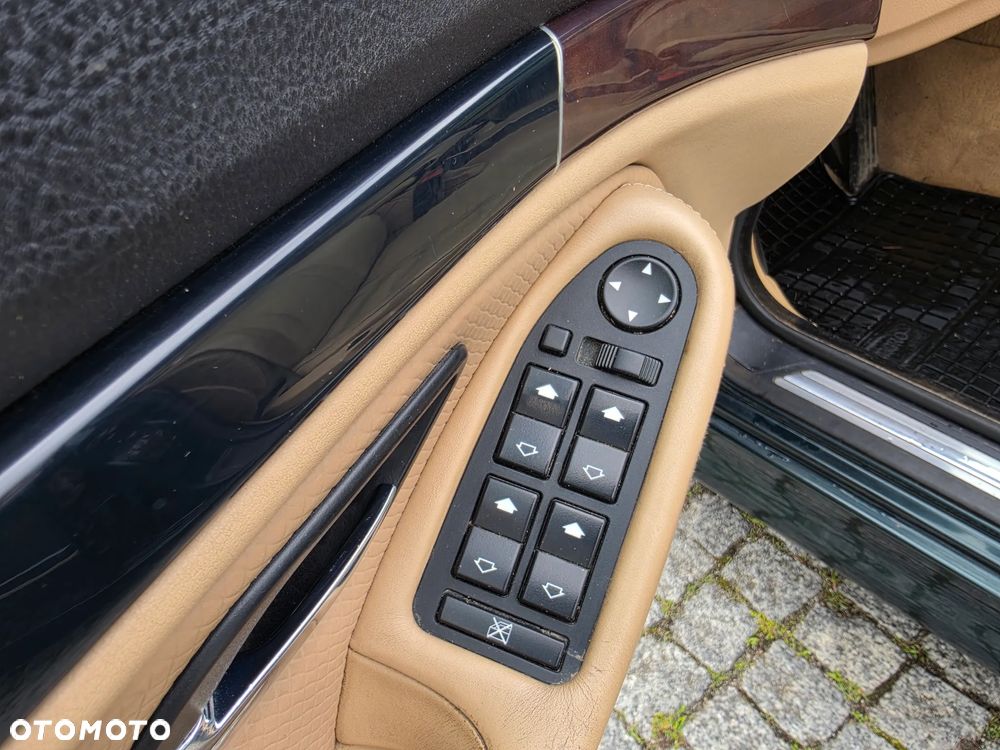BMW Seria 5 525i - 9