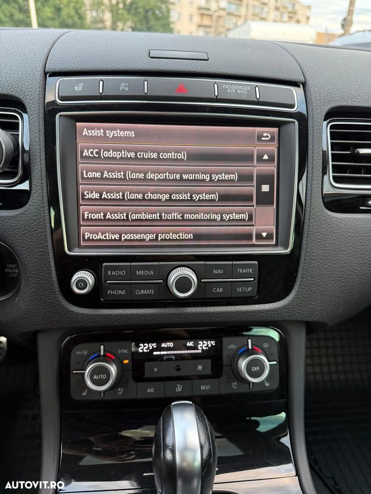 Volkswagen Touareg 3.0 V6 TDI SCR Blue Motion DPF Automatik Terrain Tech Executive Edition - 13
