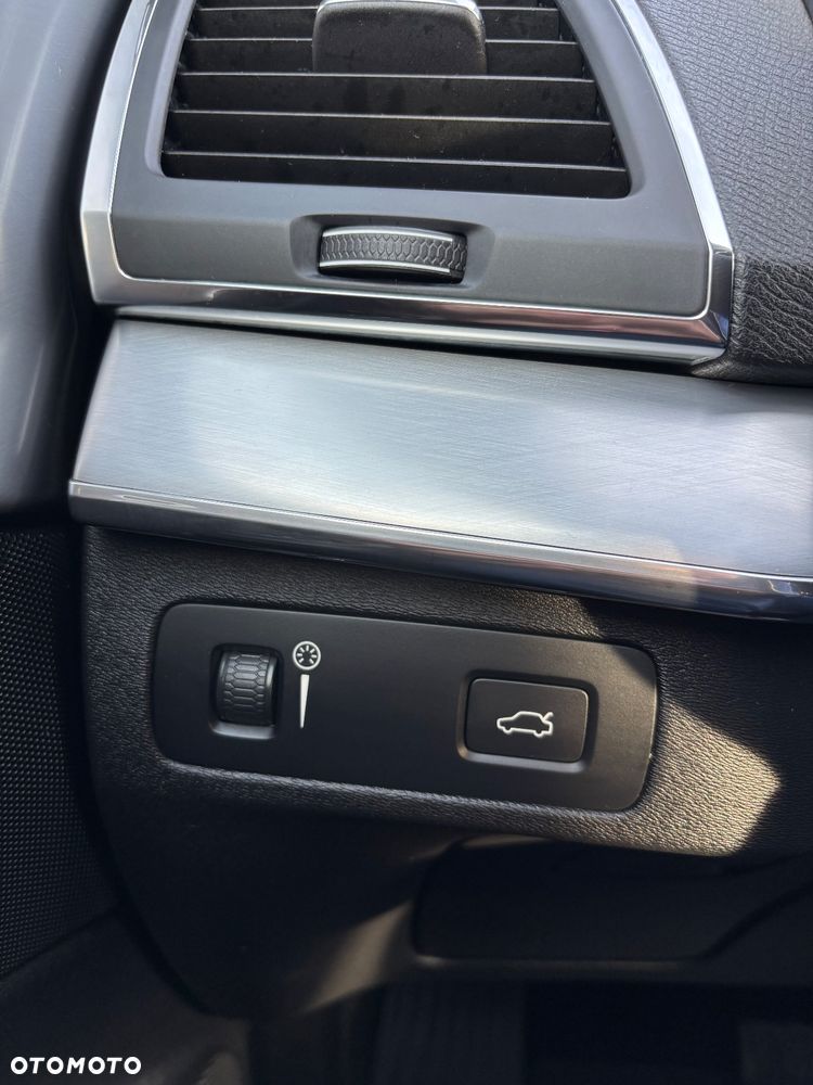 Volvo XC 90 D5 AWD Momentum - 19