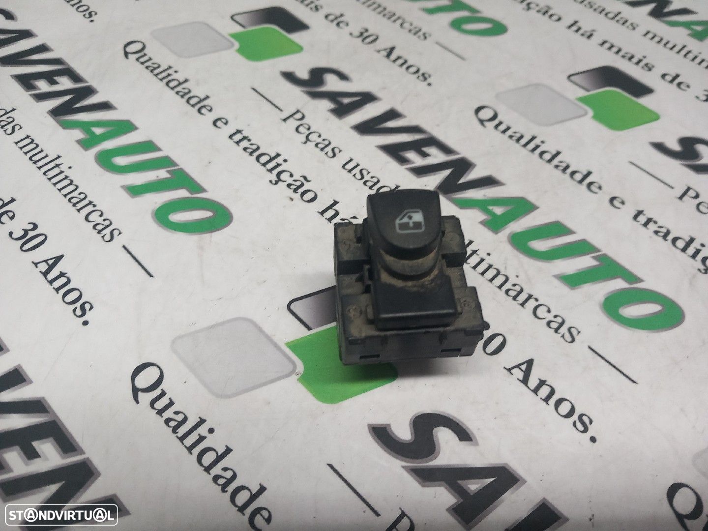 Botão / Botões / Comutador Vidro Dto Lancia Ypsilon (843_) - 1