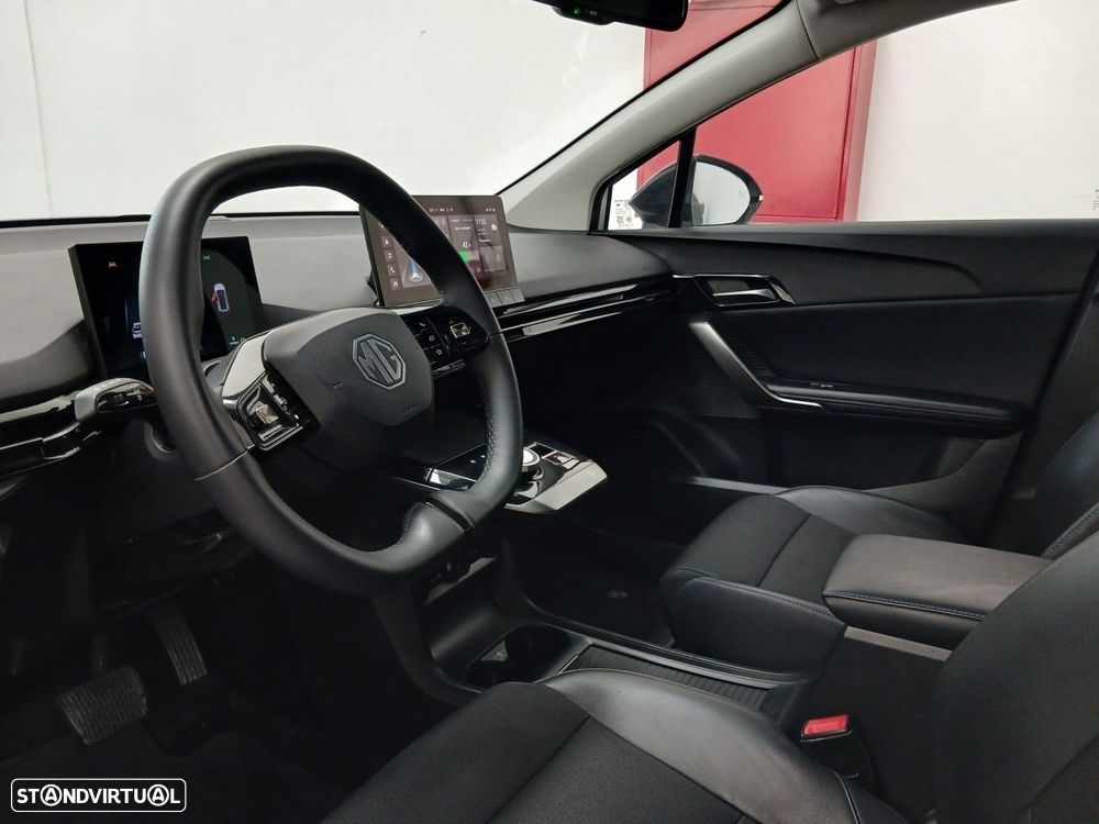 MG MG4 64 kWh Luxury - 7