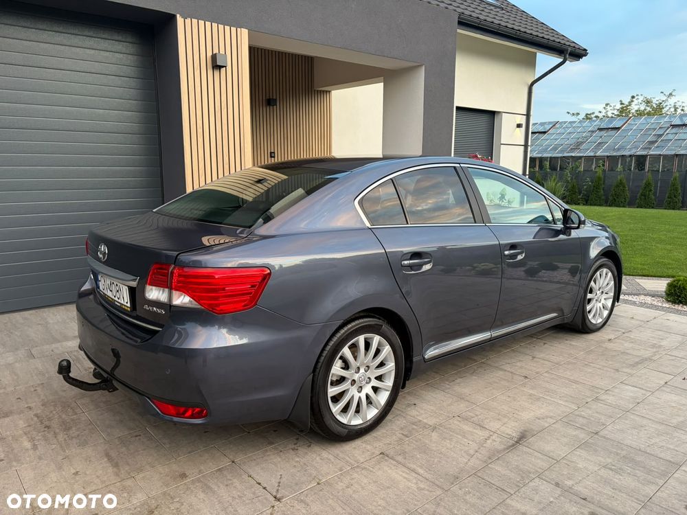 Toyota Avensis - 4