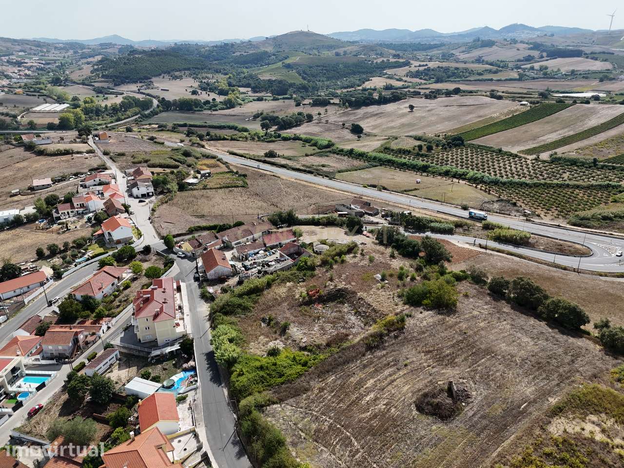 TERRENO PARA CONSTRUÇÃO - Grande imagem: 4/6
