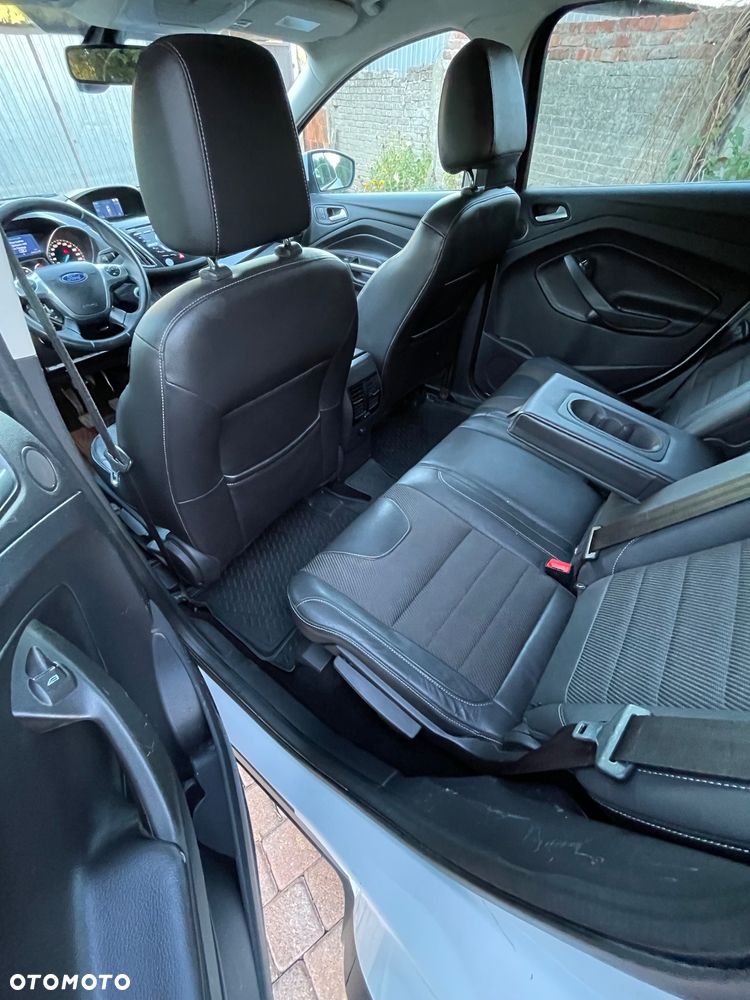 Ford Kuga 2.0 TDCi 2x4 Individual - 10