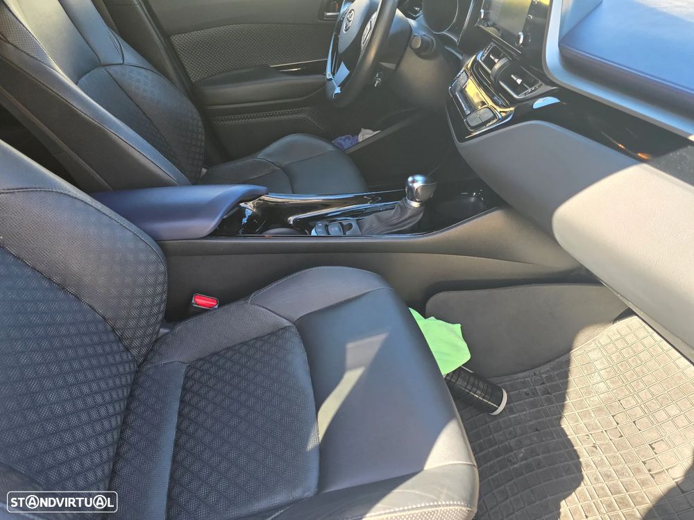 Toyota C-HR 2.0 Hybrid Lounge - 4