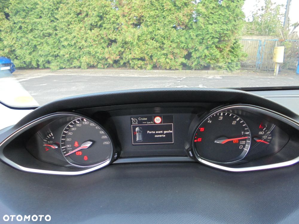 Peugeot 308 BlueHDi 130 Stop & Start Active Business-Paket - 24