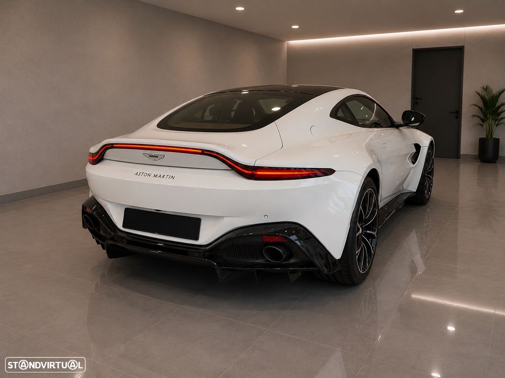 Aston Martin Vantage Coupe 4.0 Twin-Turbo V8 - 7