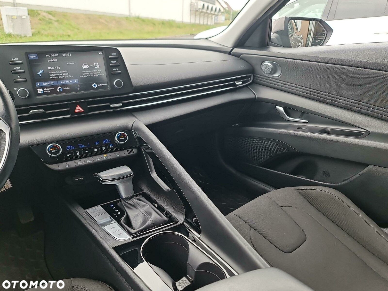 Hyundai Elantra 1.6 Smart CVT - 16