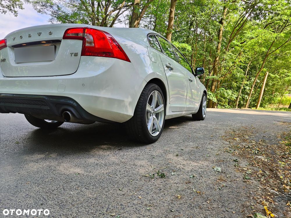 Volvo S60 T5 Drive-E Momentum - 17
