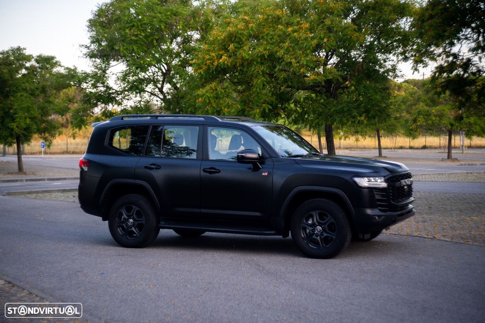 Toyota Land Cruiser - 8