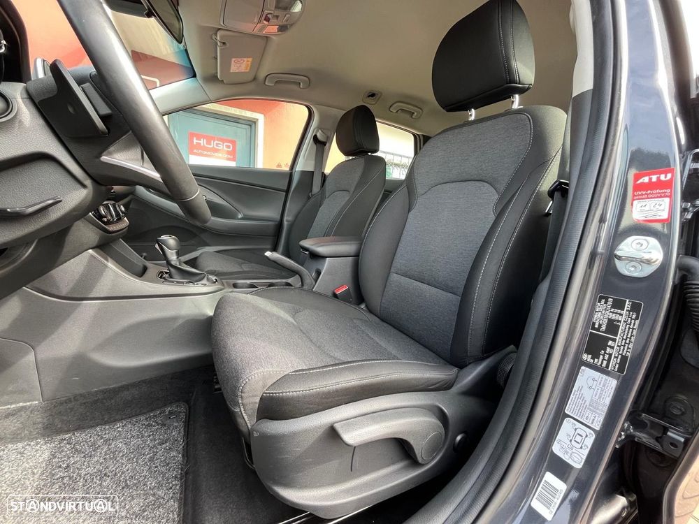 Hyundai i30 SW - 16