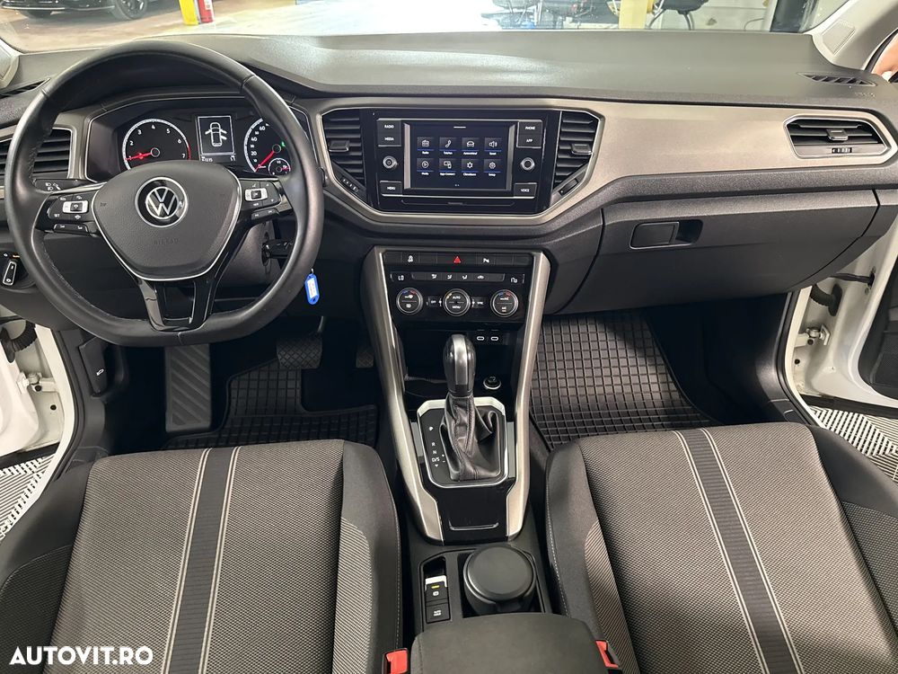 Volkswagen T-Roc - 10