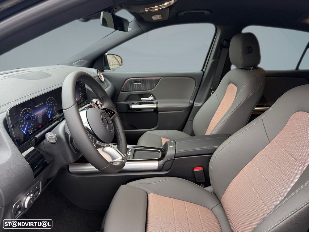 Mercedes-Benz EQA 250+ Electric Art - 12