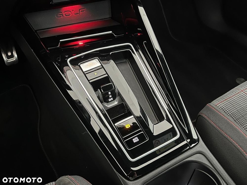 Volkswagen Golf 2.0 TSI OPF DSG GTI - 33