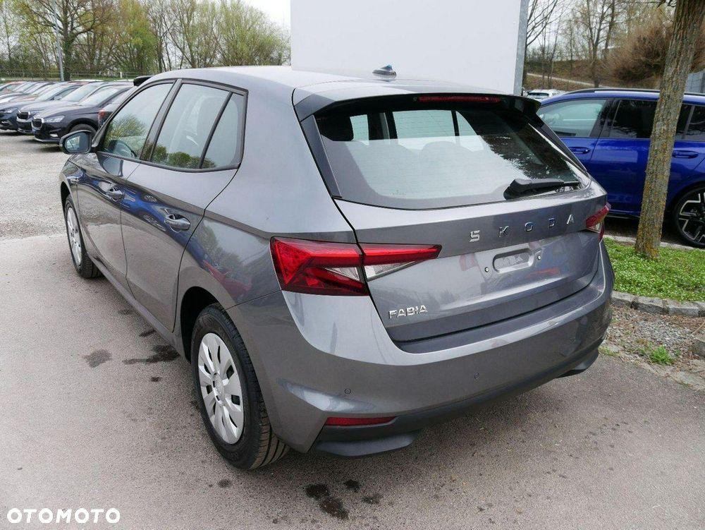 Skoda Fabia 1.0 TSI Essence DSG - 5