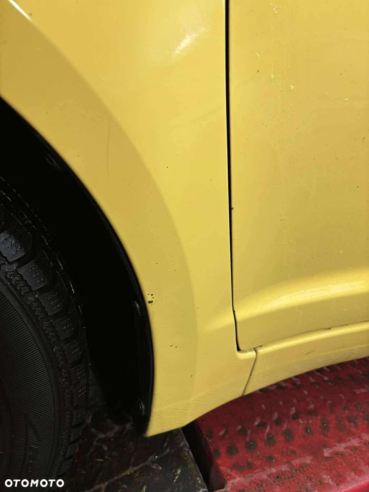 Suzuki Swift 1.3 GC - 8