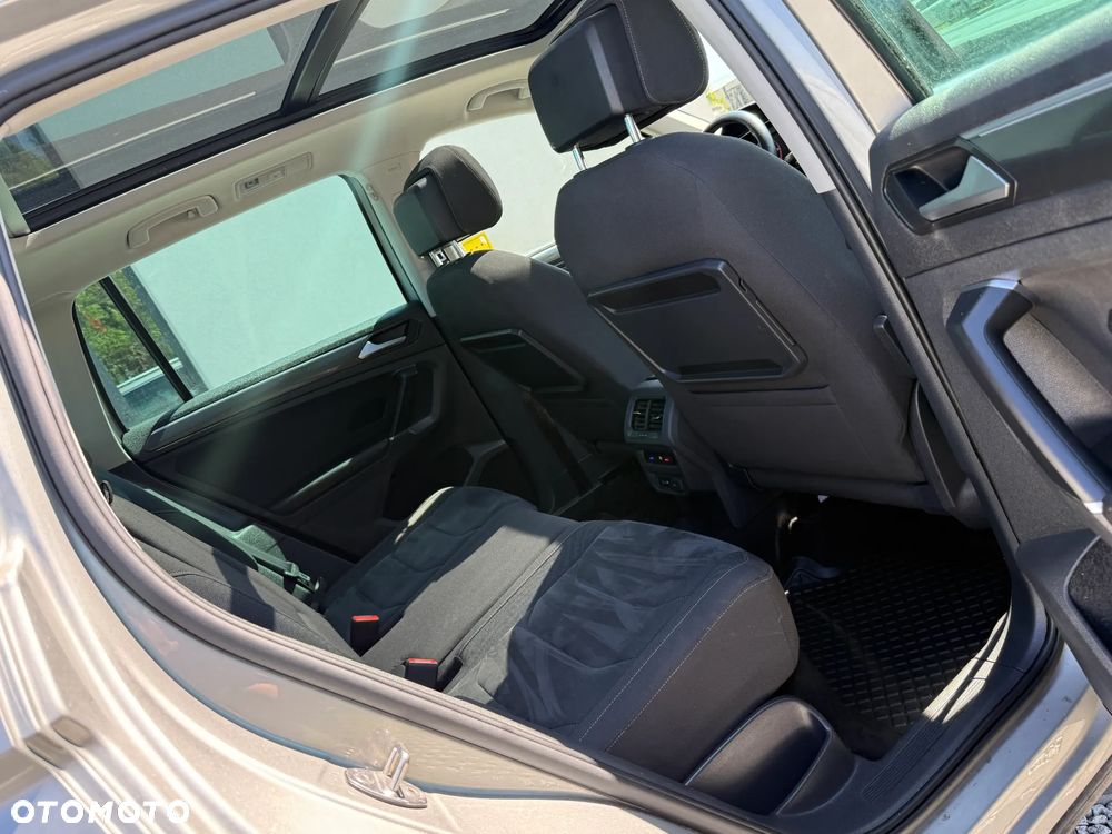 Volkswagen Tiguan 2.0 TDI SCR 4MOTION DSG Highline - 26