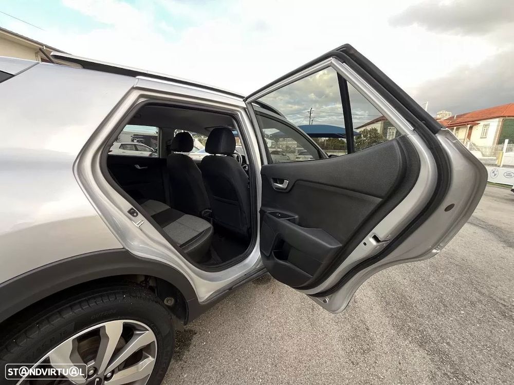 Kia Stonic 1.2 Dynamic - 31