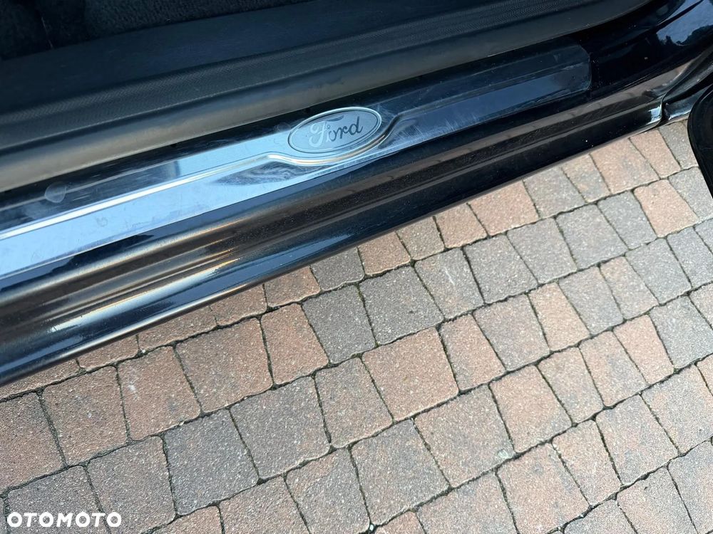 Ford S-Max - 11