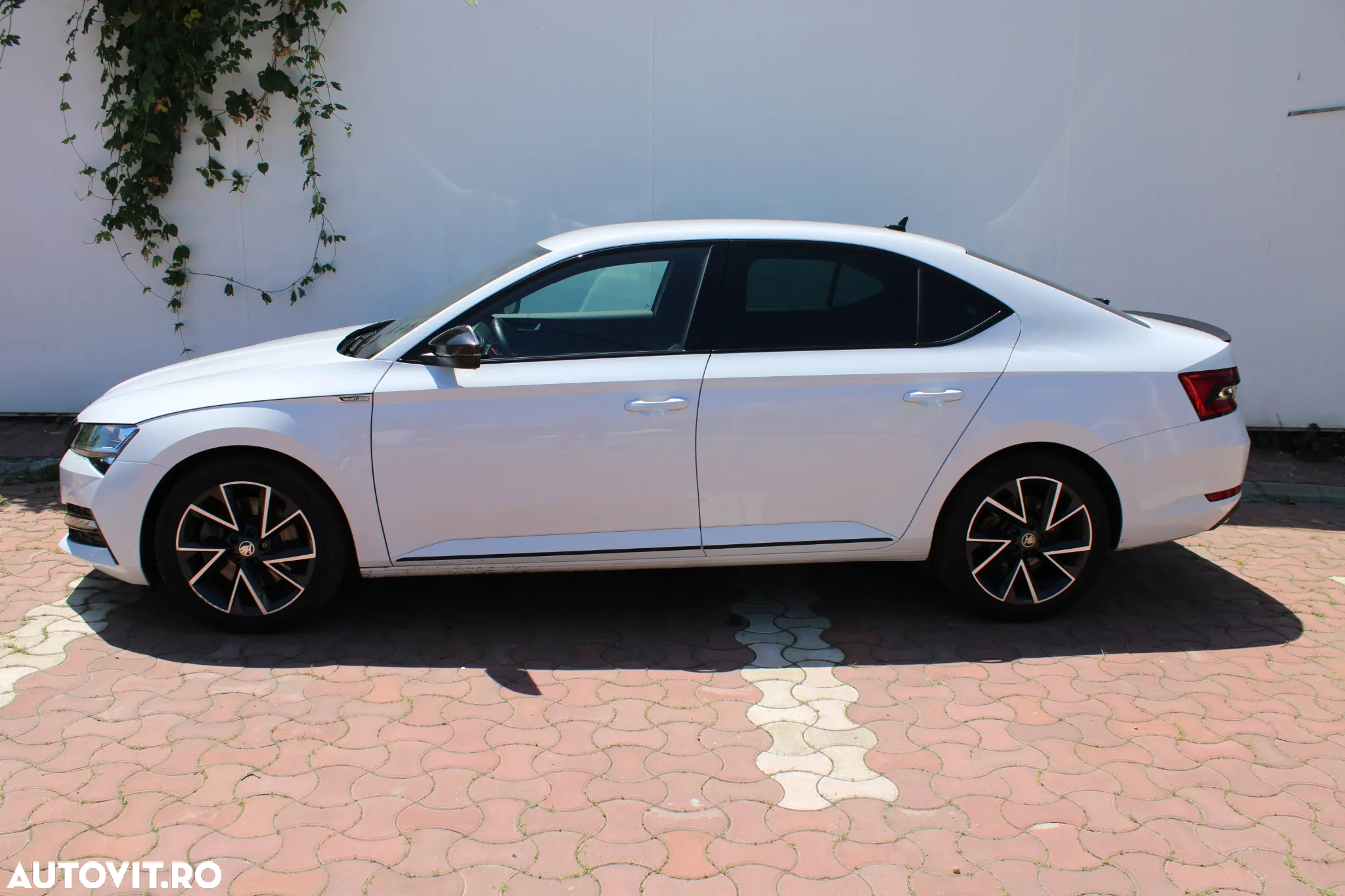 Skoda Superb 2.0 TSI 4X4 DSG Sportline - 2