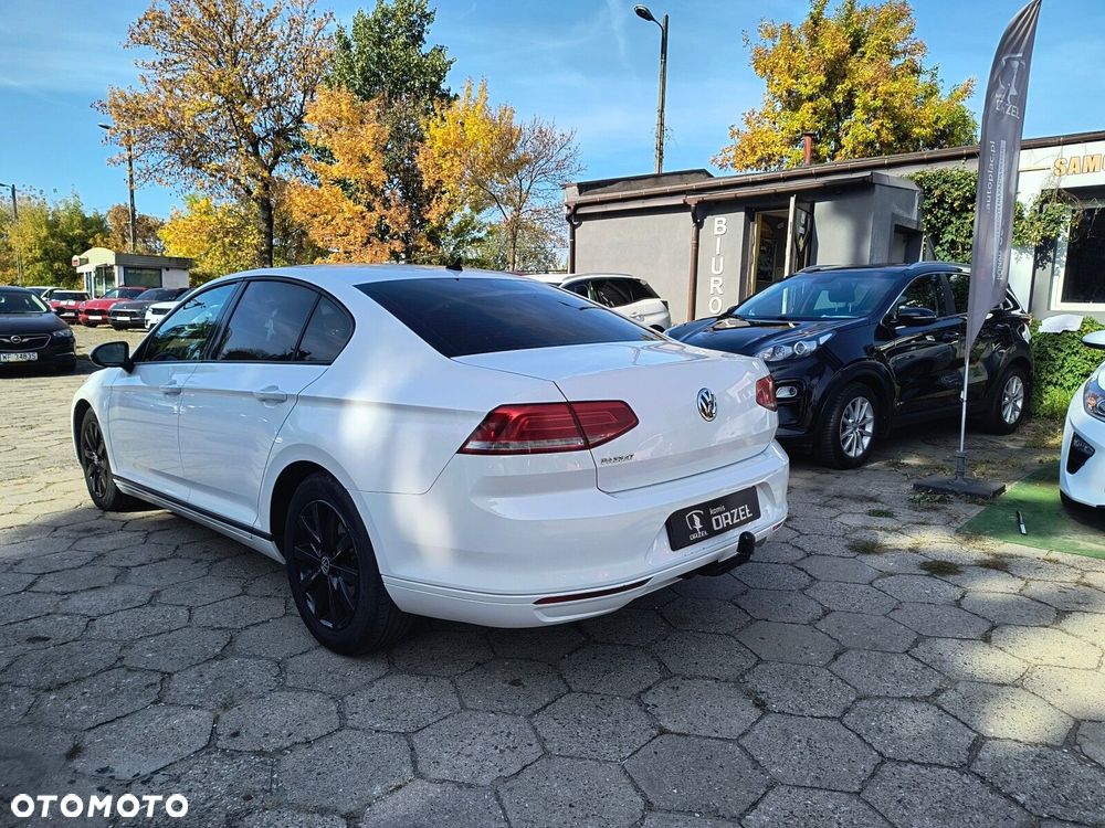 Volkswagen Passat - 7