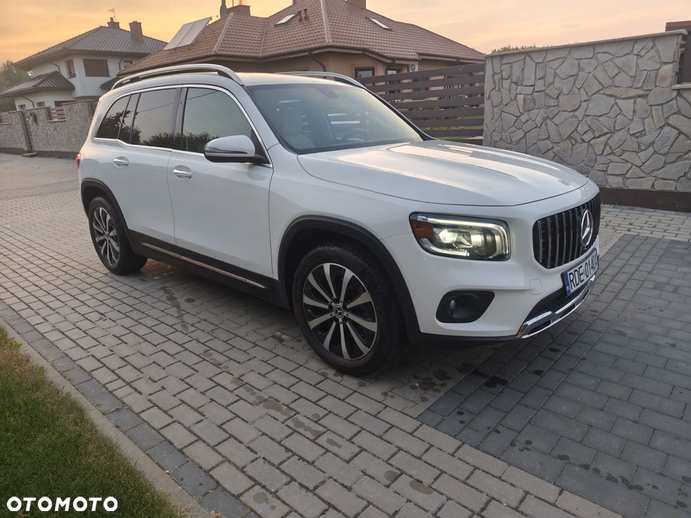 Mercedes-Benz GLB - 4