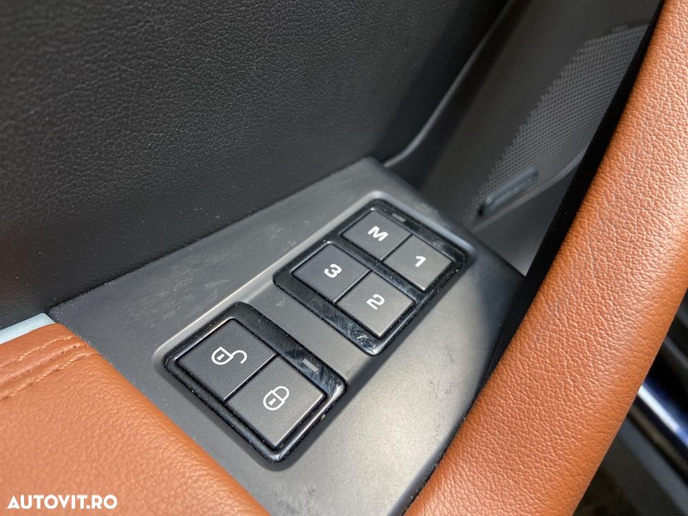 Jaguar F-Pace D300 AWD - 24