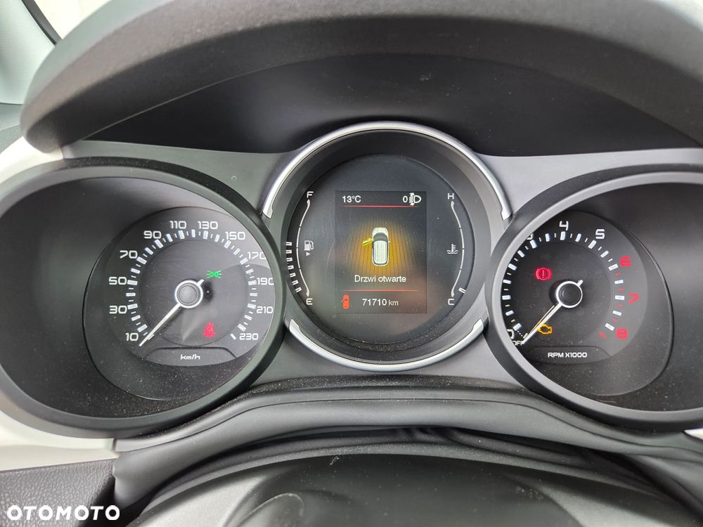 Fiat 500L 1.4 16V City Cross - 10