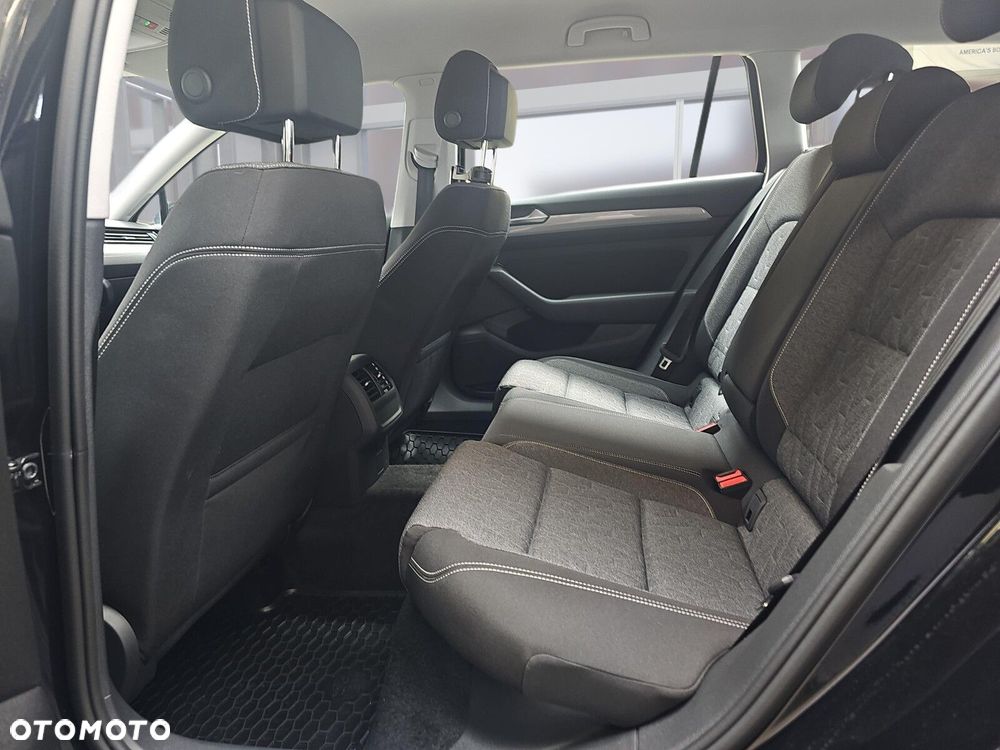 Volkswagen Passat Variant 1.5 TSI EVO Business DSG - 10