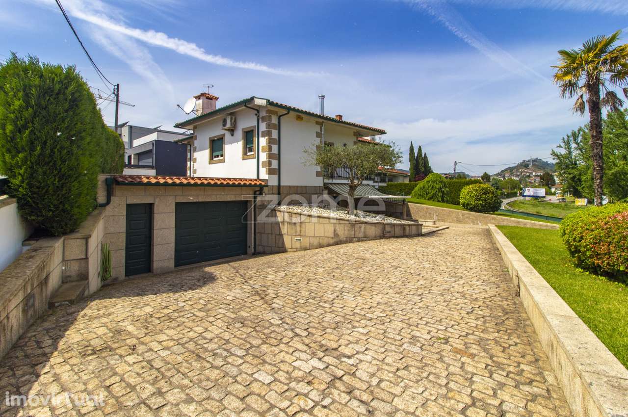 Moradia individual  T3 no centro da Póvoa de Lanhoso - Grande imagem: 4/31