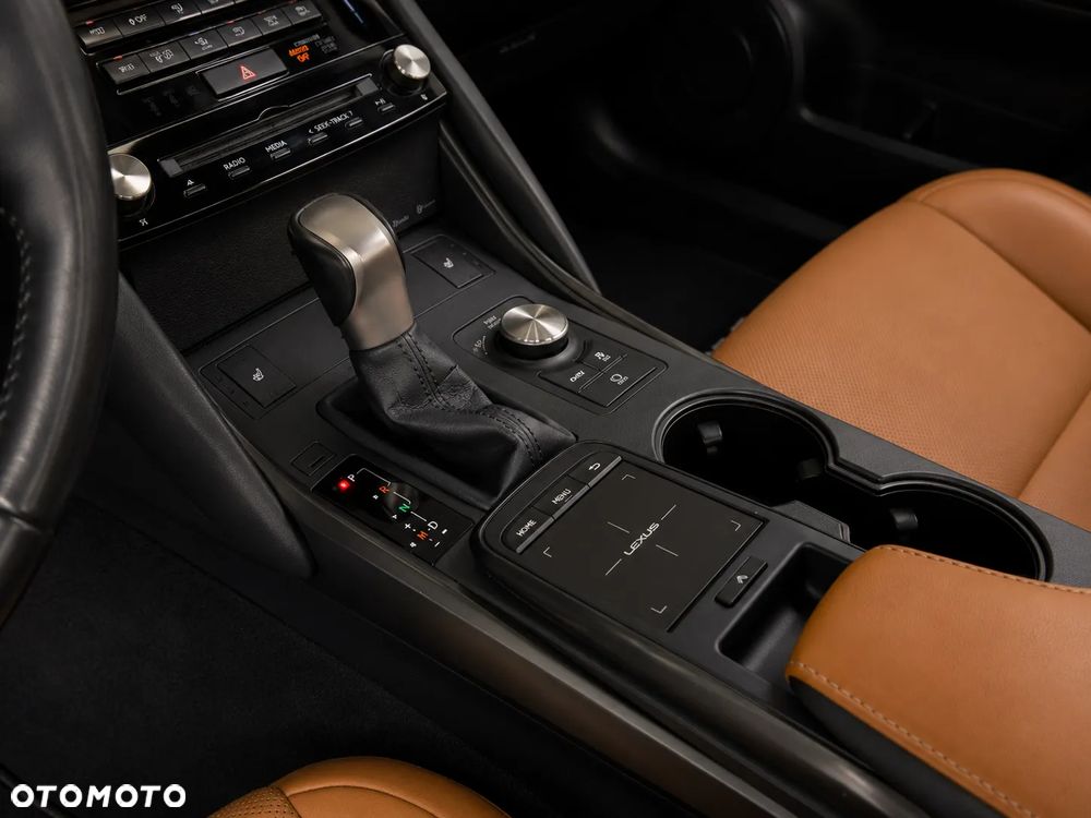Lexus IS - 20