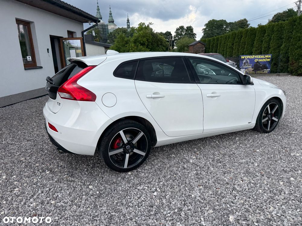 Volvo V40 T3 Drive-E R-Design Momentum - 22