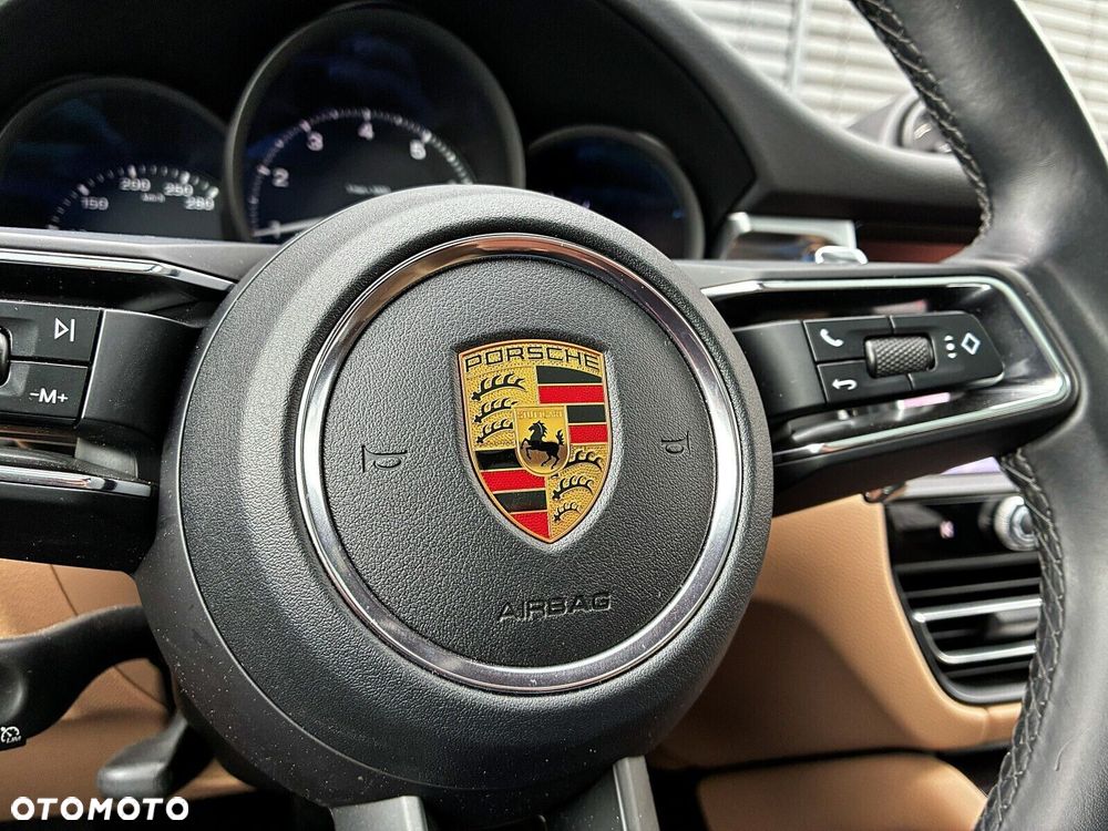 Porsche Macan - 30