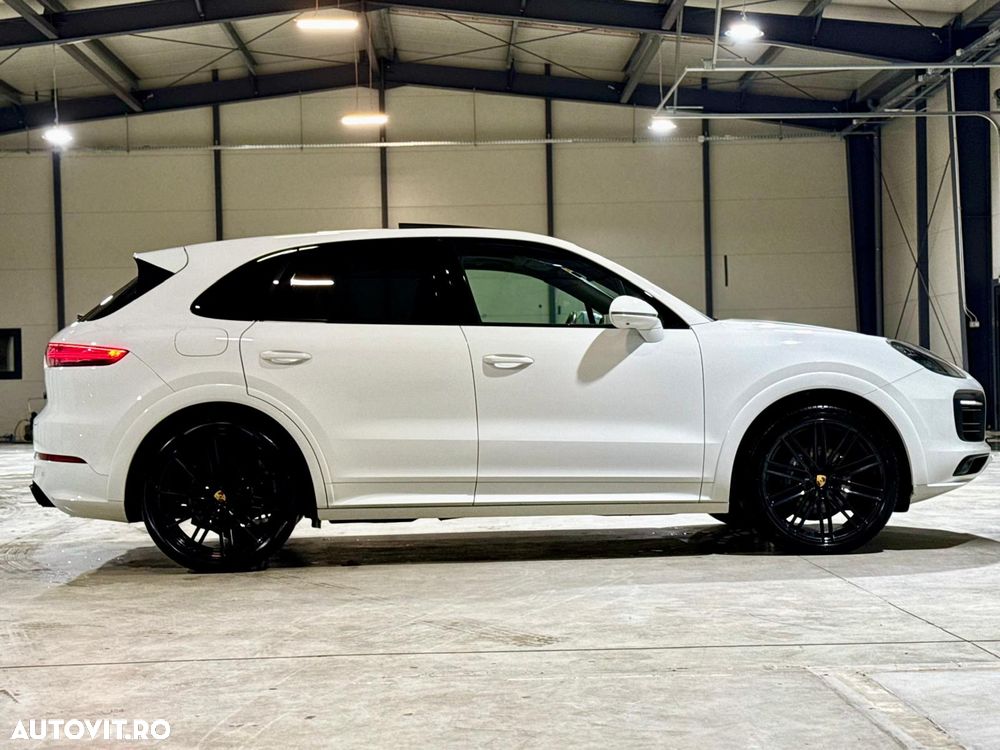Porsche Cayenne Standard - 12