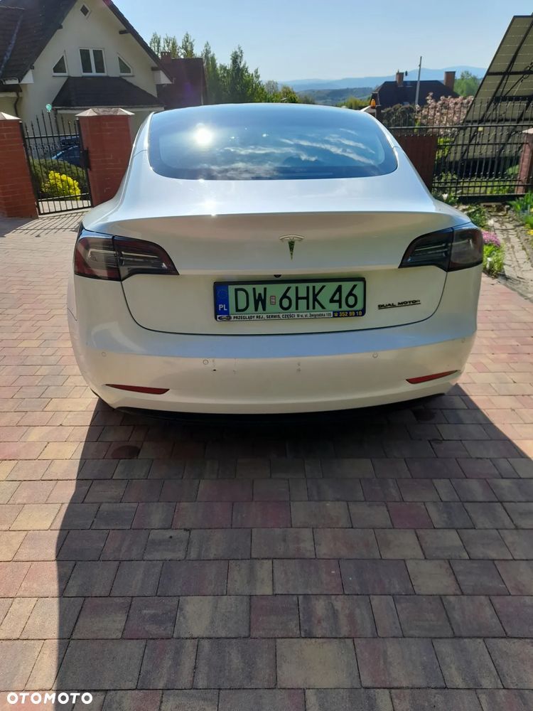 Tesla Model 3 - 5