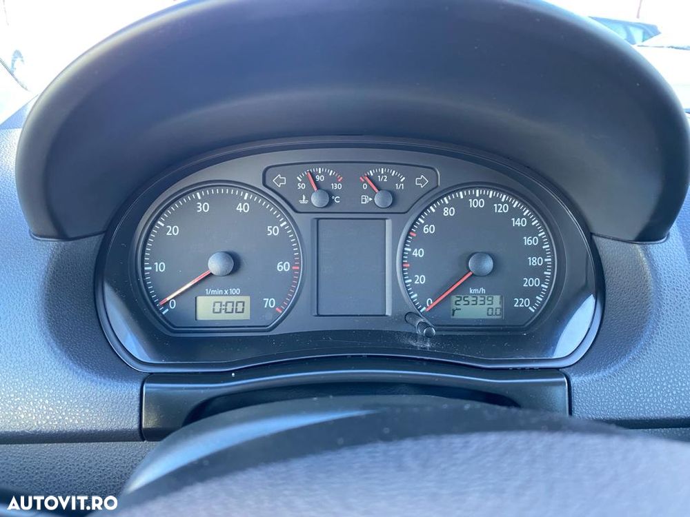 Volkswagen Polo - 7