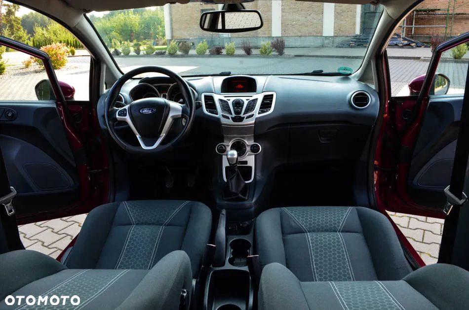 Ford Fiesta 1.25 Ambiente - 37