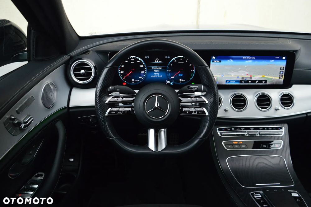 Mercedes-Benz Klasa E 300 de AMG - 23