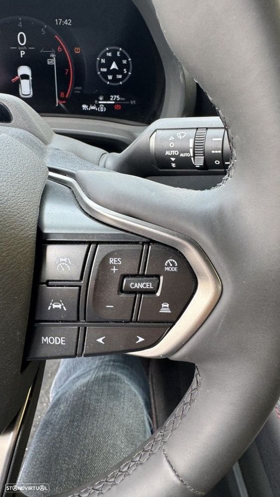 Lexus LBX Emotion - 12